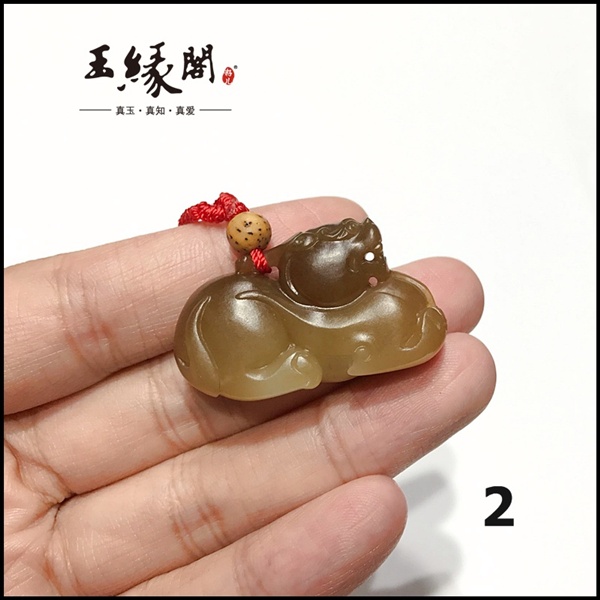 糖白玉挂件 貔貅