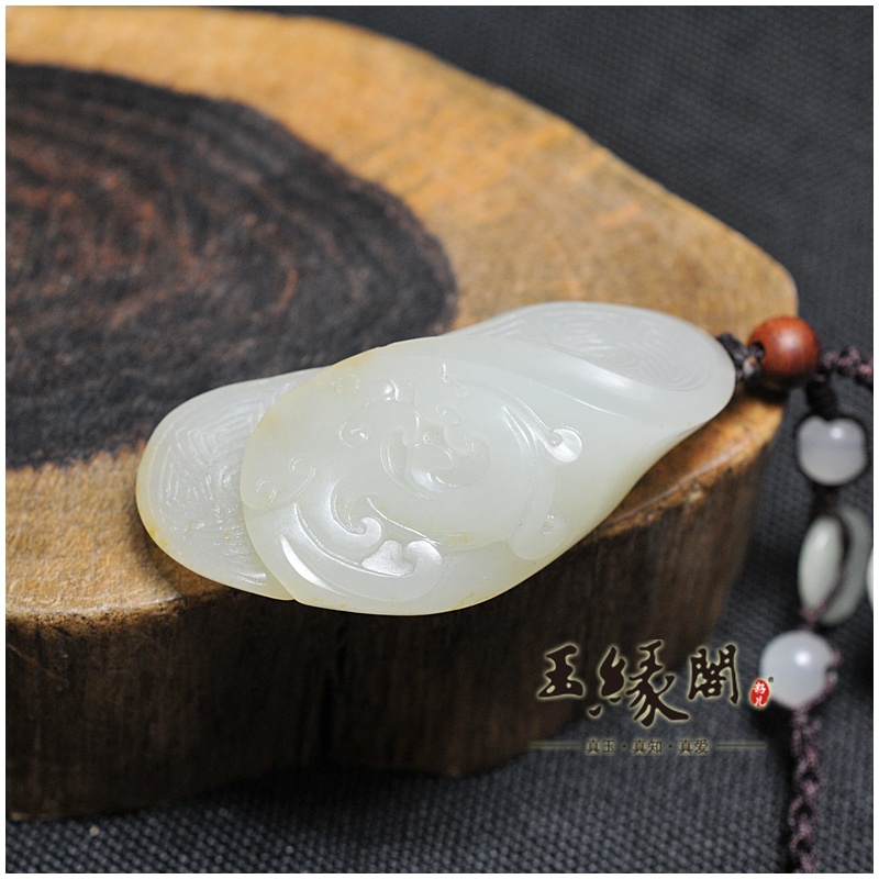 羊脂玉籽料挂件 仿古龙