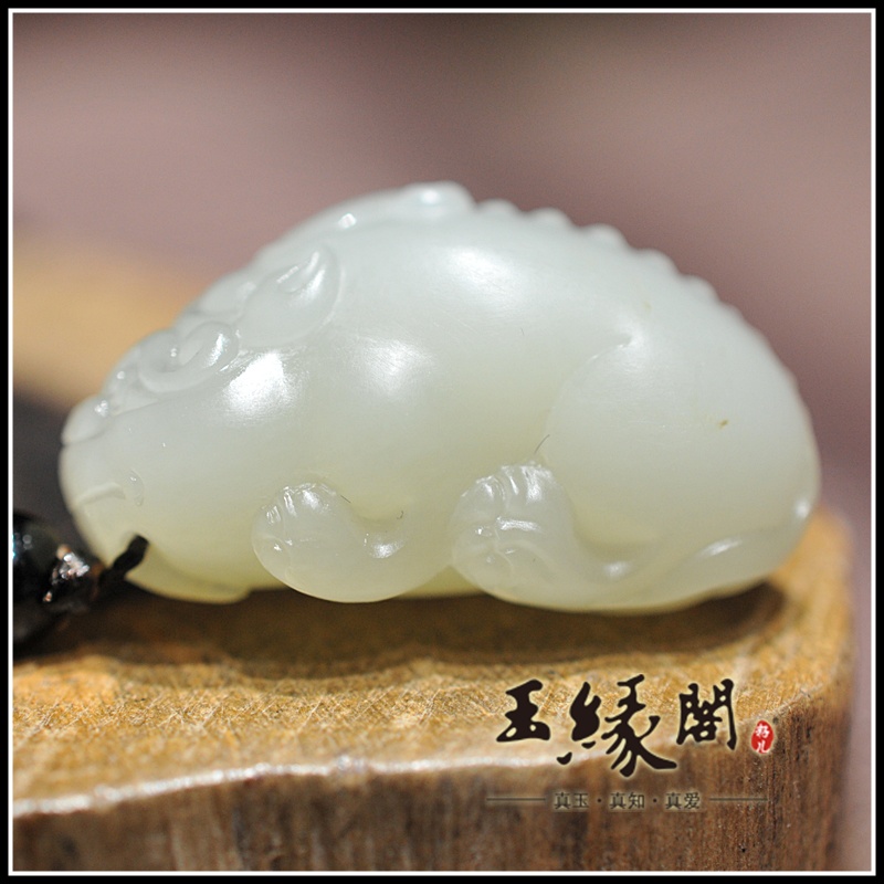 白玉籽料貔貅挂件