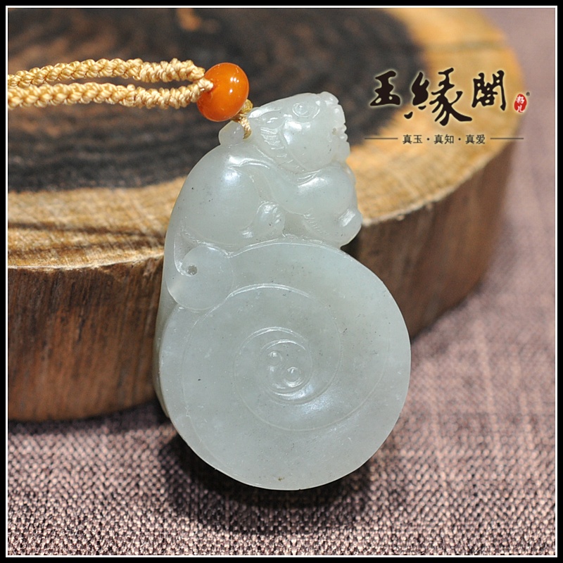 白玉籽料挂件 扭转乾坤