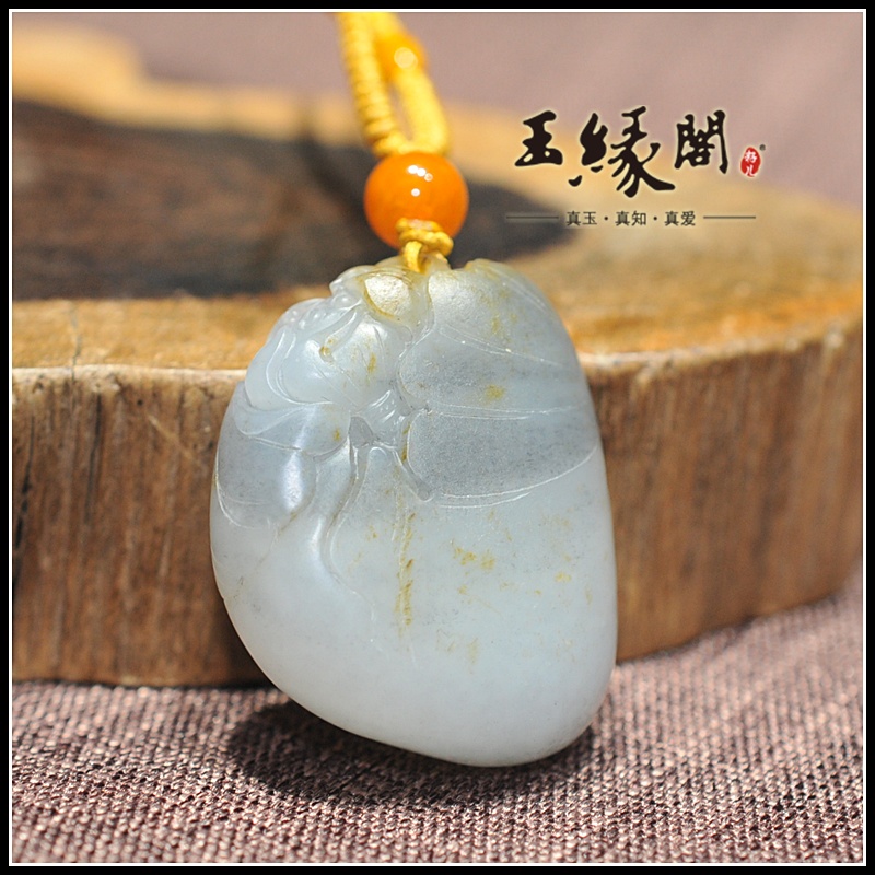 墨玉青花籽料挂件 荷韵