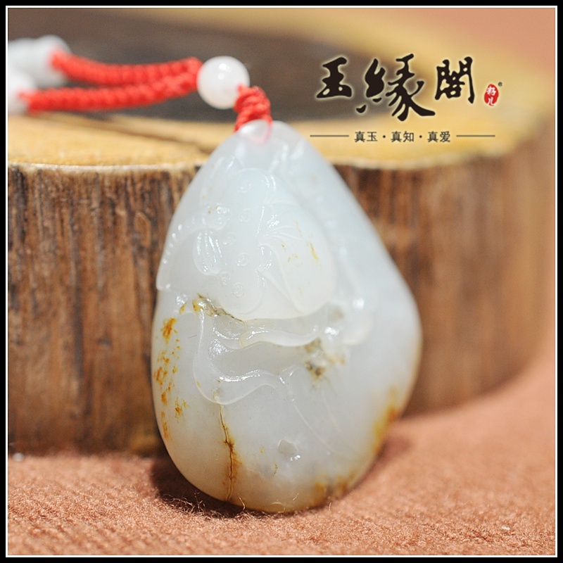 黄皮籽料挂件 亭亭玉立