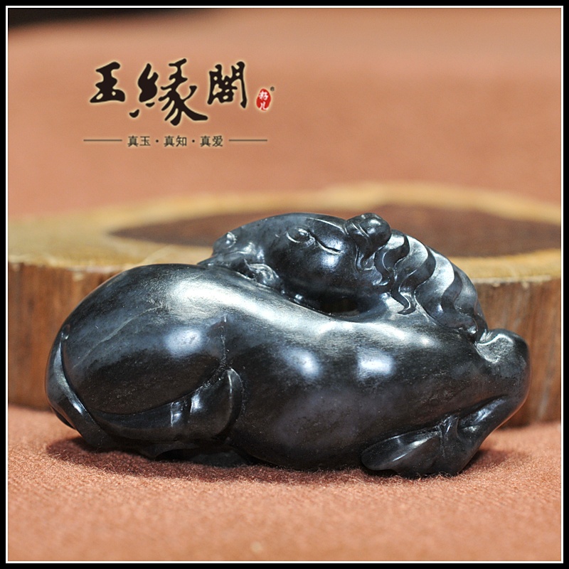 墨玉籽料把件 马上如意