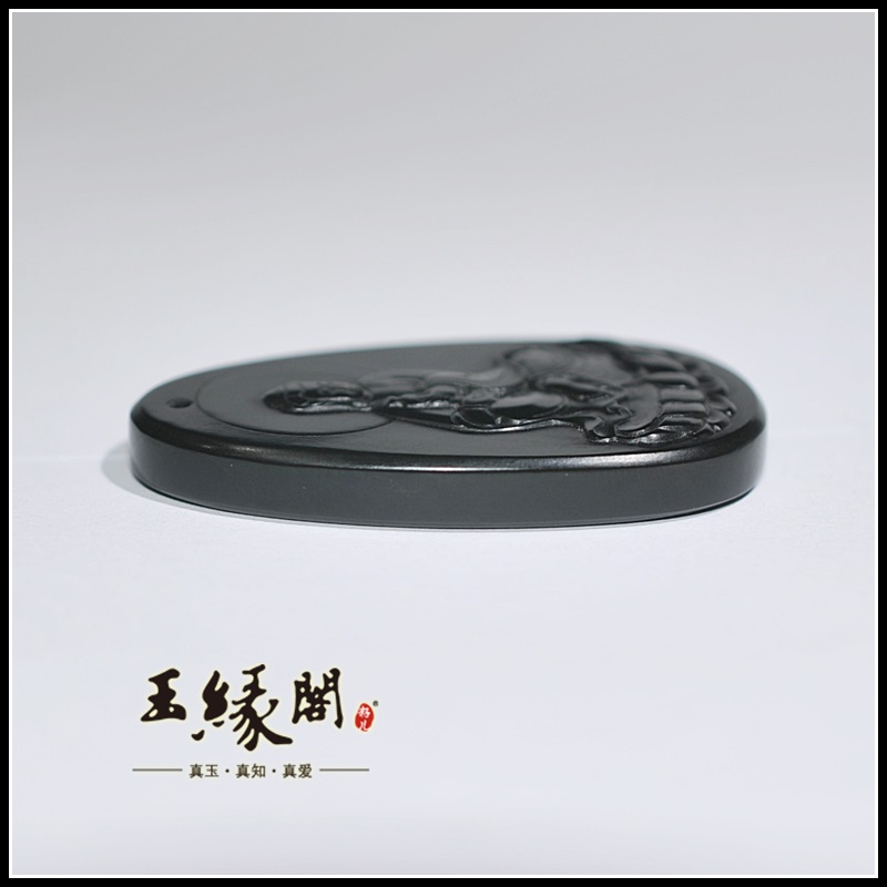 和田玉黑碧籽料观音牌