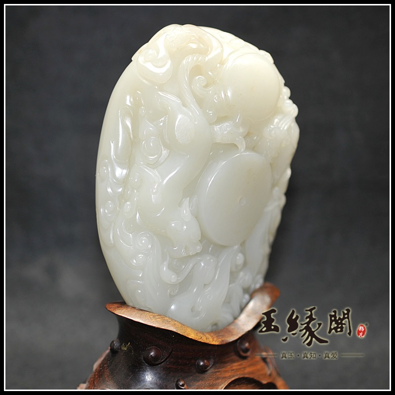秋梨皮籽料摆件 威震四方