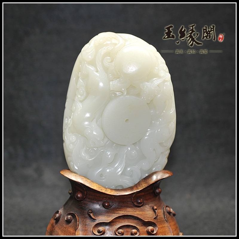 秋梨皮籽料摆件 威震四方