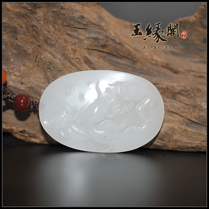 羊脂玉籽料牌 金玉满堂