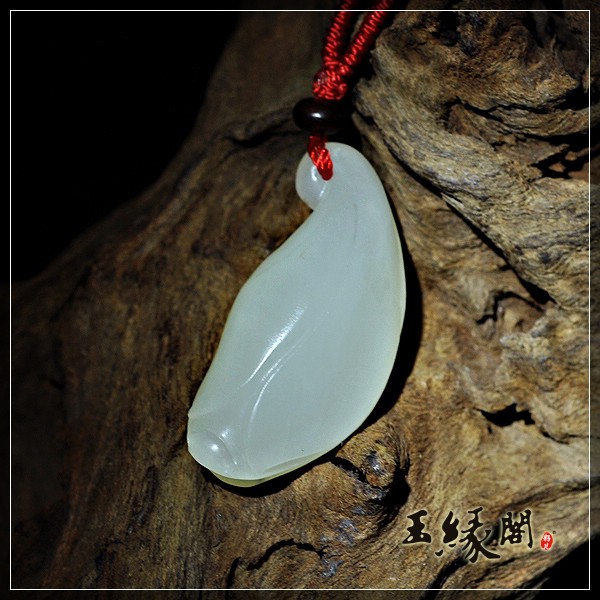 白玉籽挂件 玉兰花