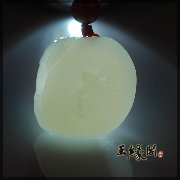 羊脂玉籽料挂件 祝福
