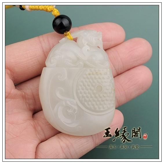 白玉籽料把件 府上有龙