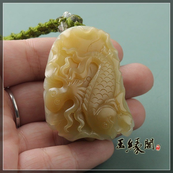 糖白玉把件 兼得