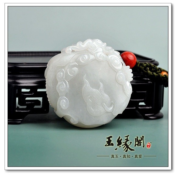 白玉籽料把件 掌定乾坤