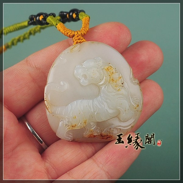 黄皮籽料挂件 虎虎生威