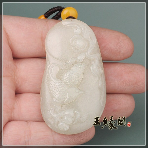 白玉籽料挂件 花好月圆