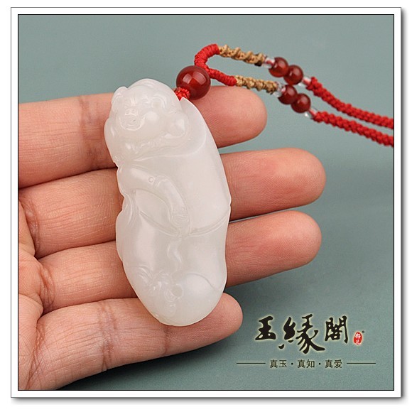 羊脂白玉籽料挂件 祝福