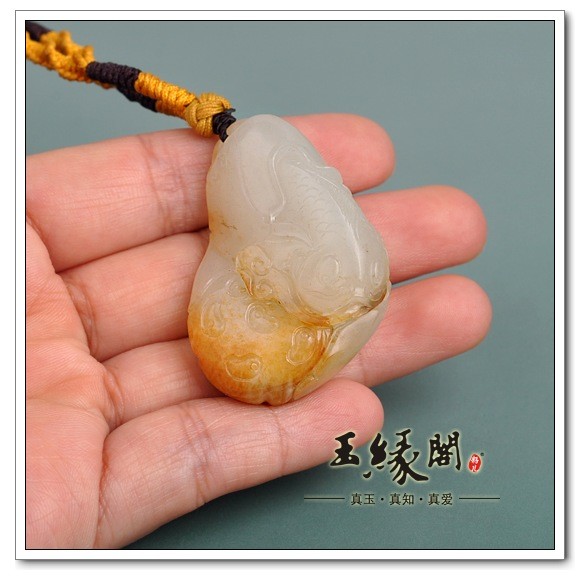 黄皮籽料挂件 连年有余