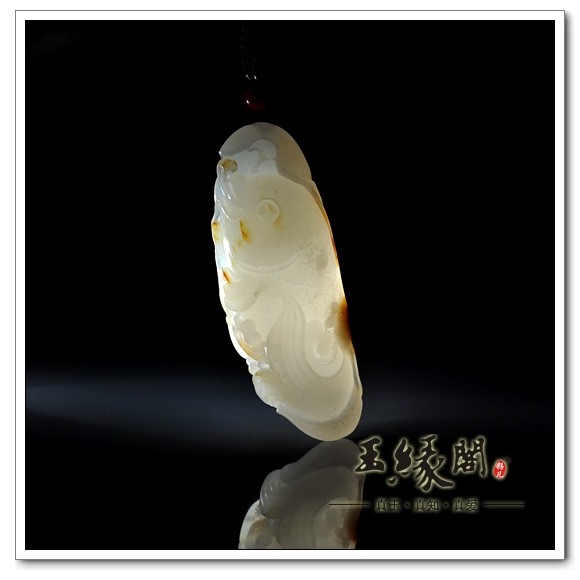 羊脂玉籽料挂件 鲤鱼跃龙门