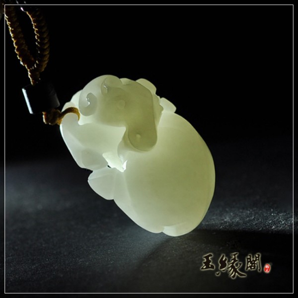 羊脂玉挂件 瑞羊