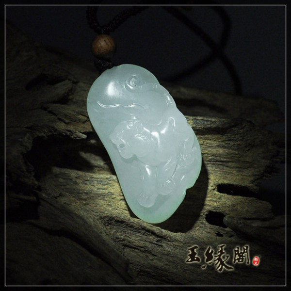白玉籽挂件 虎啸祥瑞