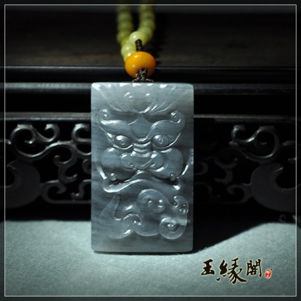 墨玉籽料牌 仿古兽面
