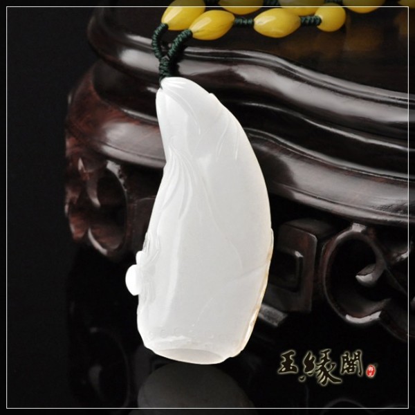 高白羊脂玉籽料挂件 祝福